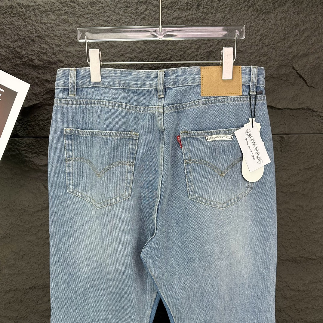 Cross-patch couple's washed jeans