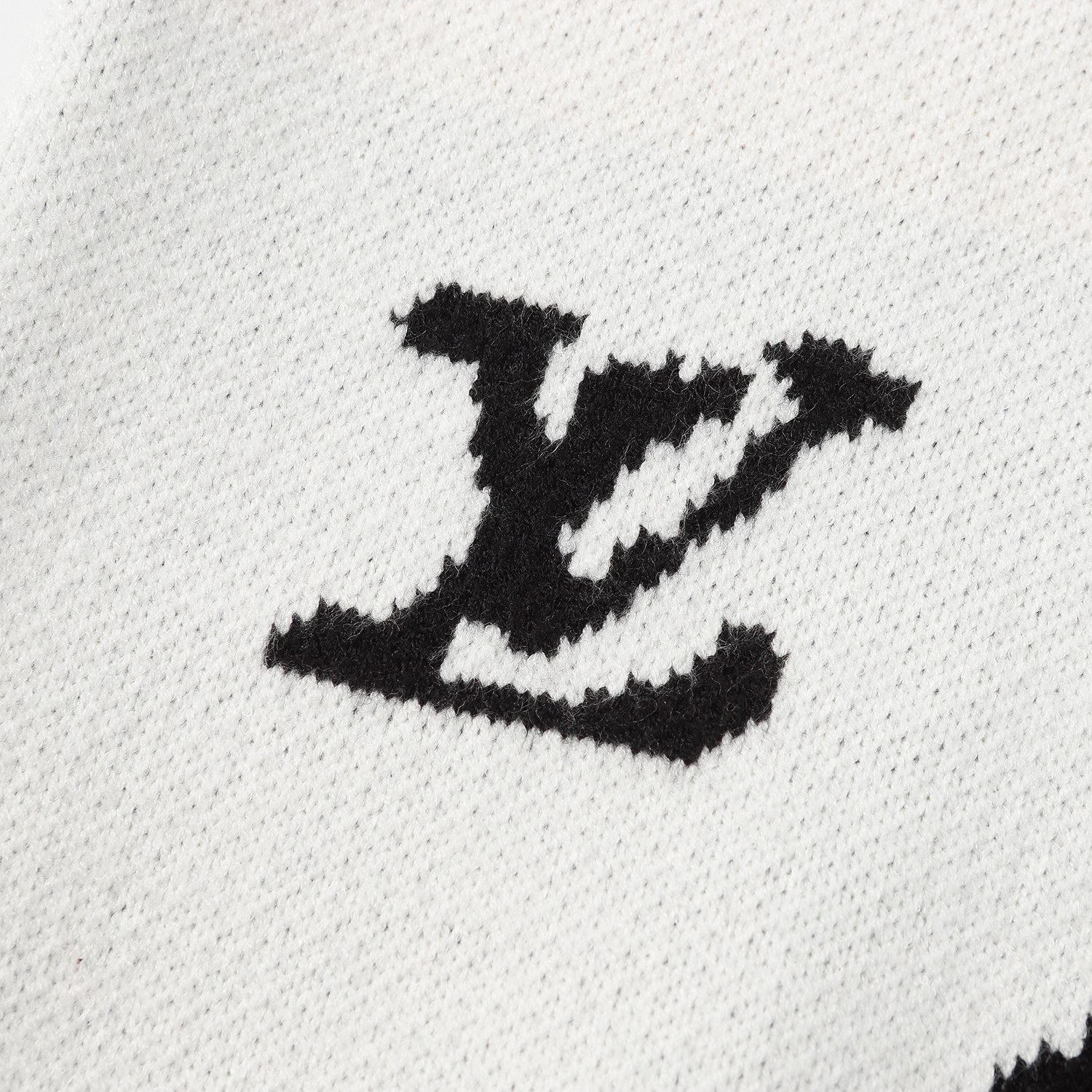 Jacquard crew neck pullover sweater