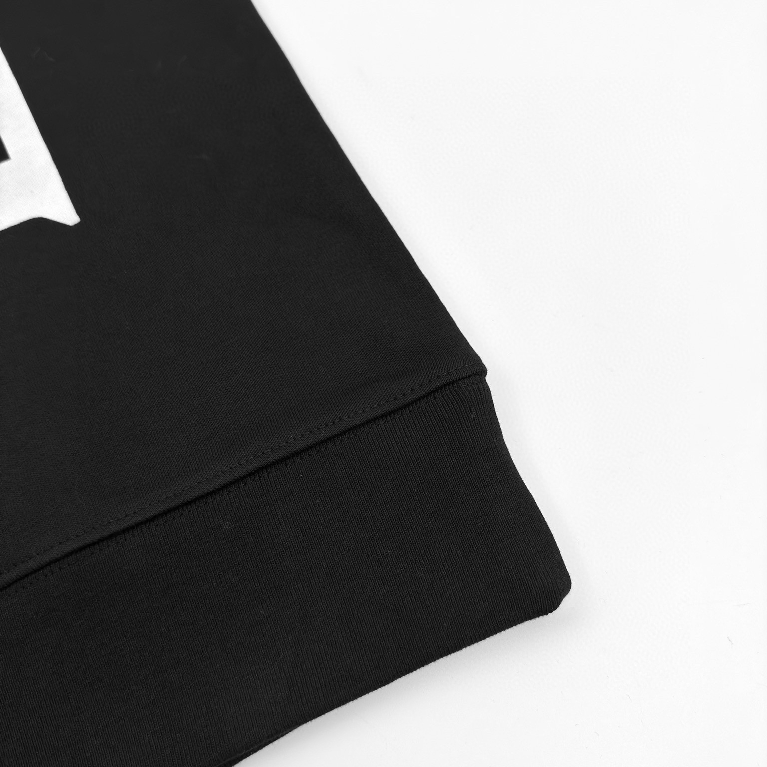 Cross-shoulder letter print hooded sweatshirt