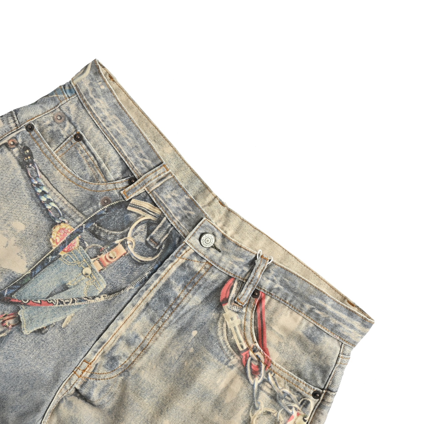 Jeans with chain hanger print
