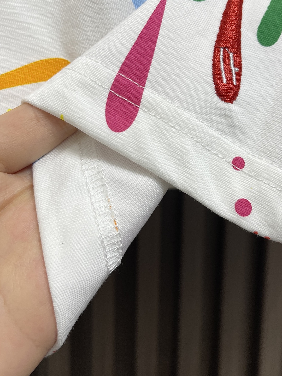 Spray print crew neck T-shirt