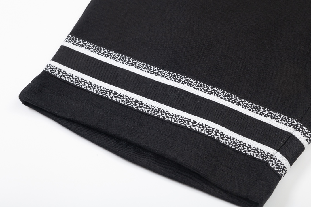 Double G Embroidery Side Stripe Shorts