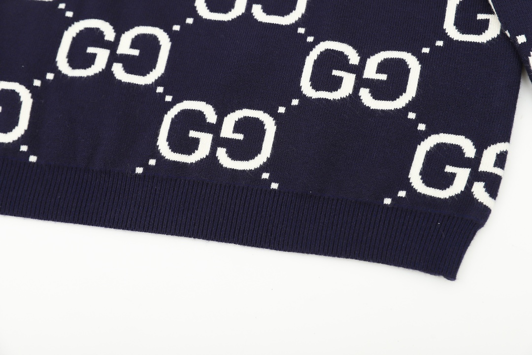 Classic casual crew neck sweater