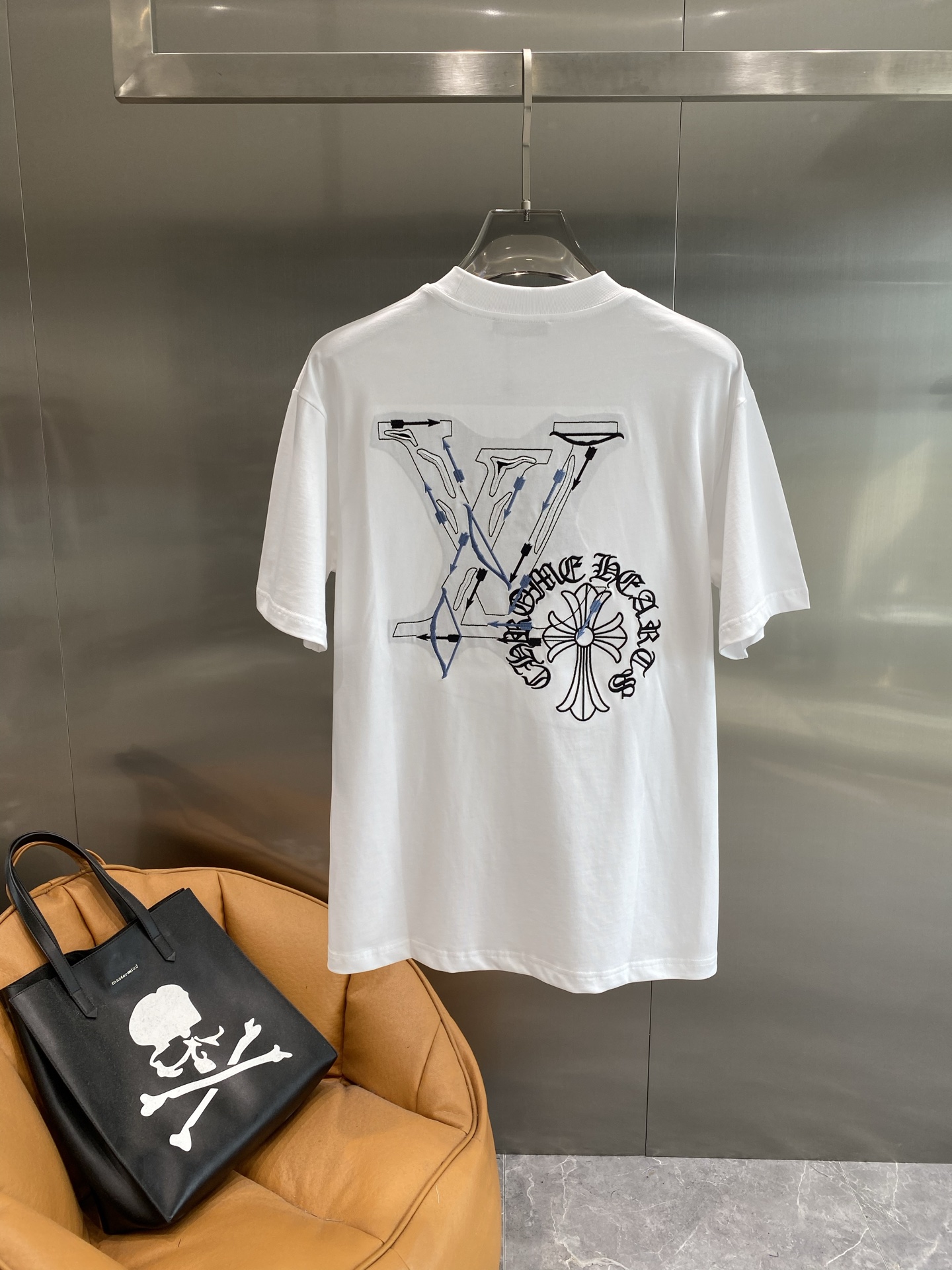 Embroidery Pattern T-Shirt