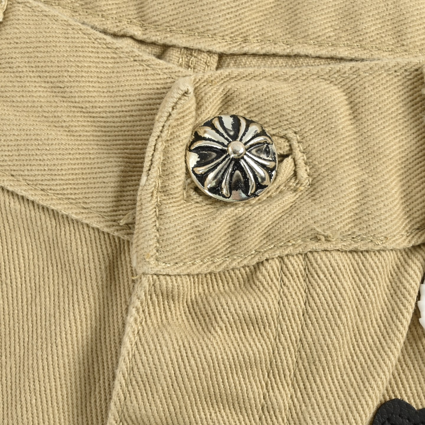 Leather label cross cargo jeans