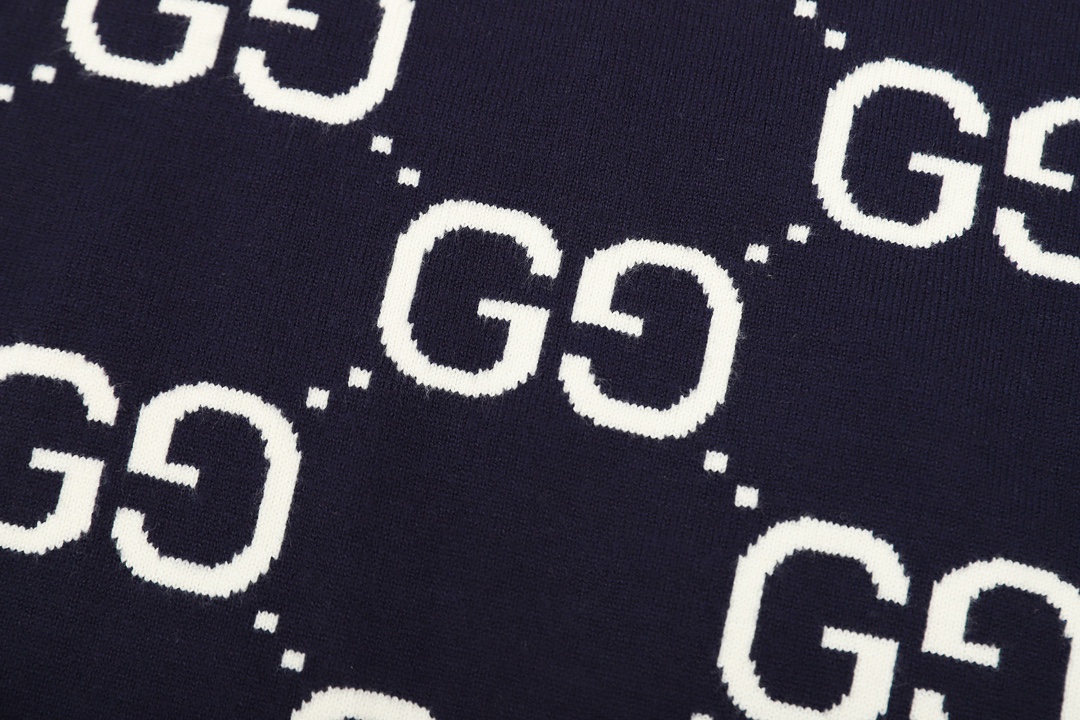 Classic casual crew neck sweater