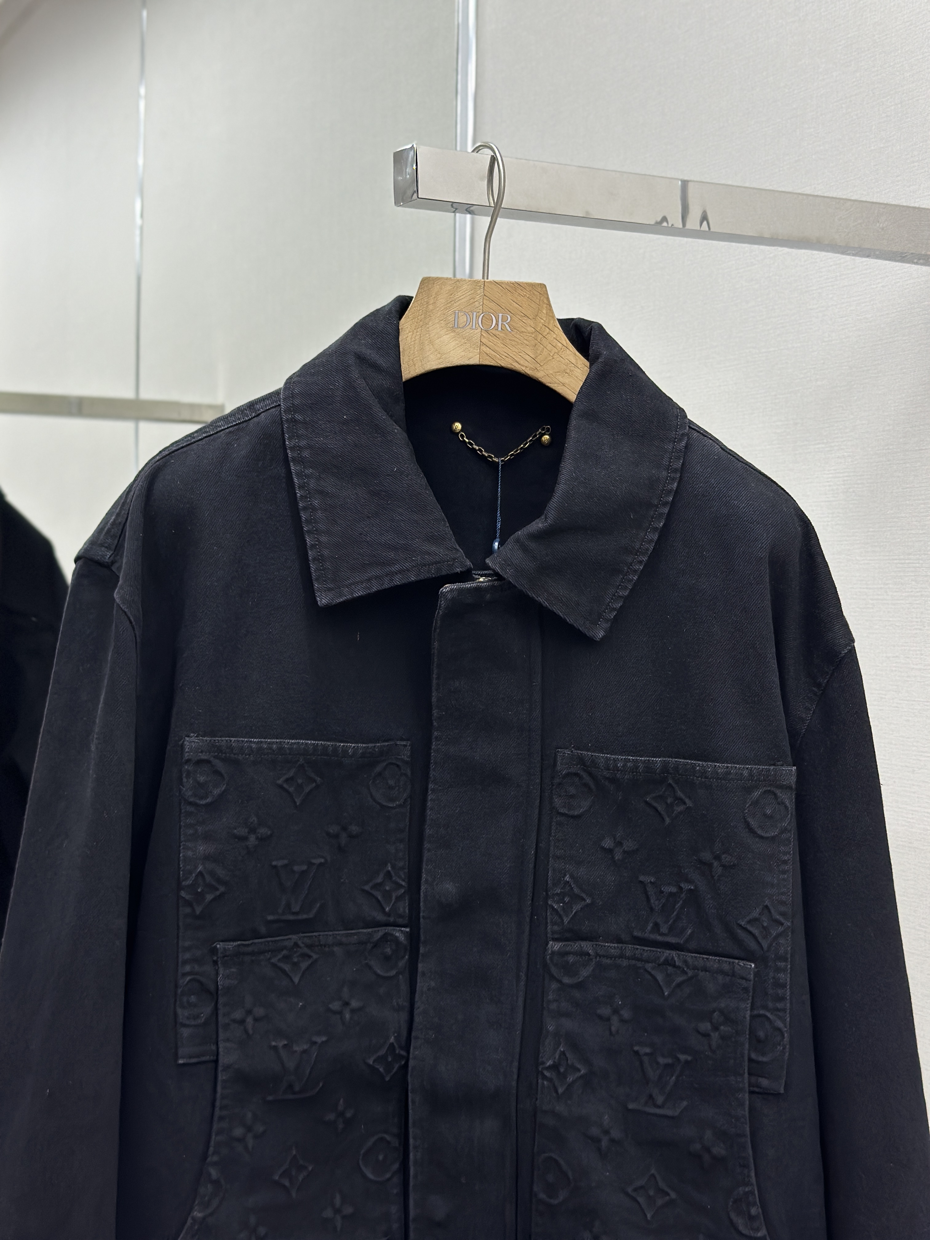 New Embossed Long Sleeve Jacket