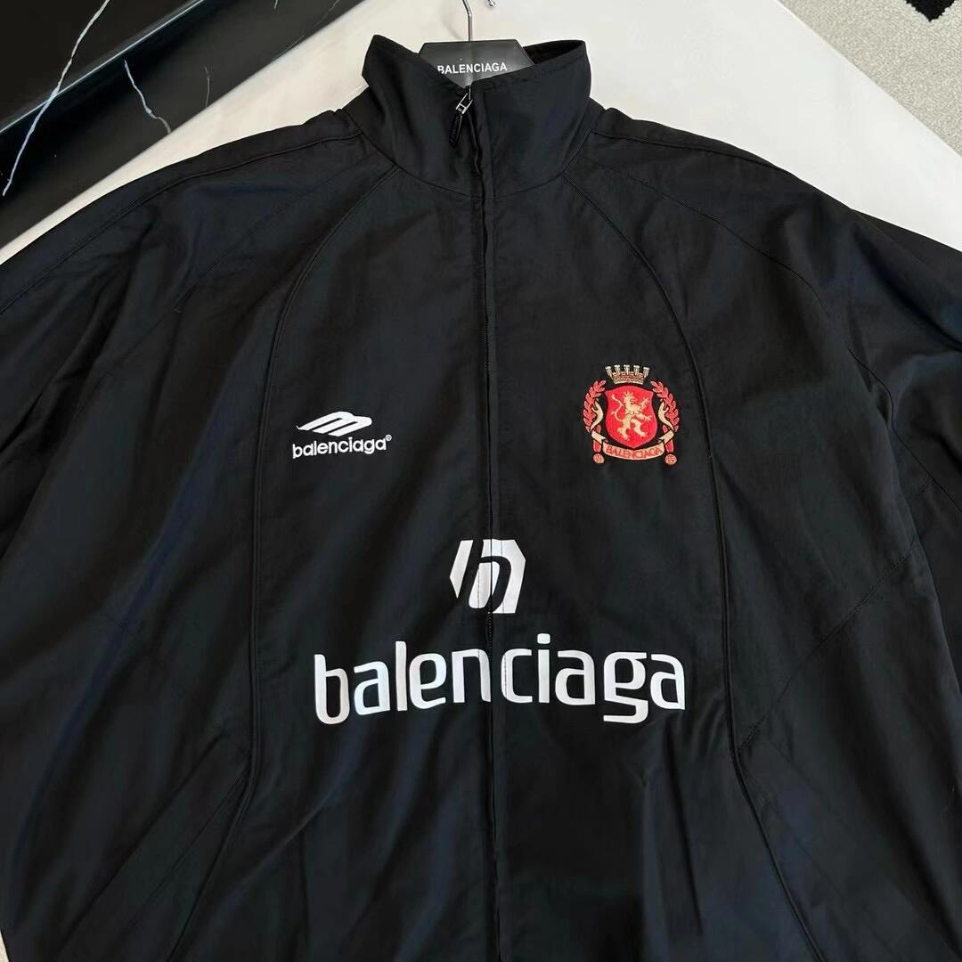 Balenciaga 76 Manchester United embroidered patch