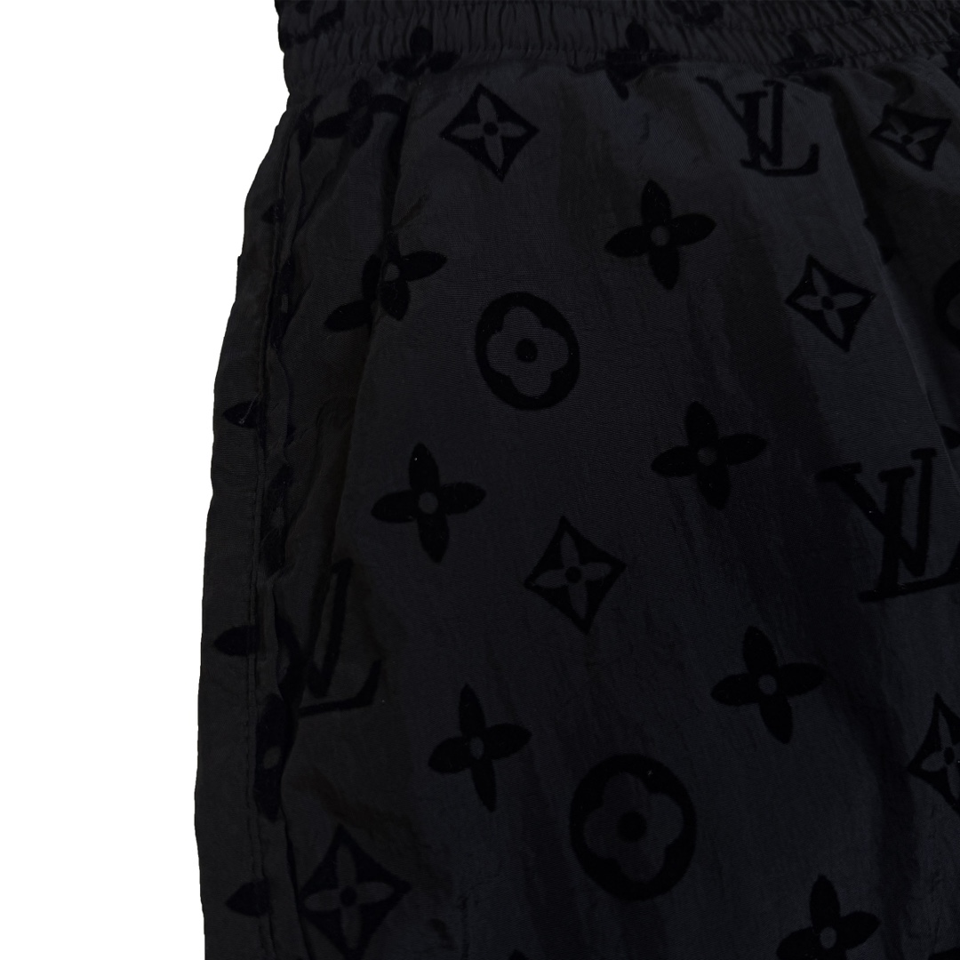 Printed flocked shorts