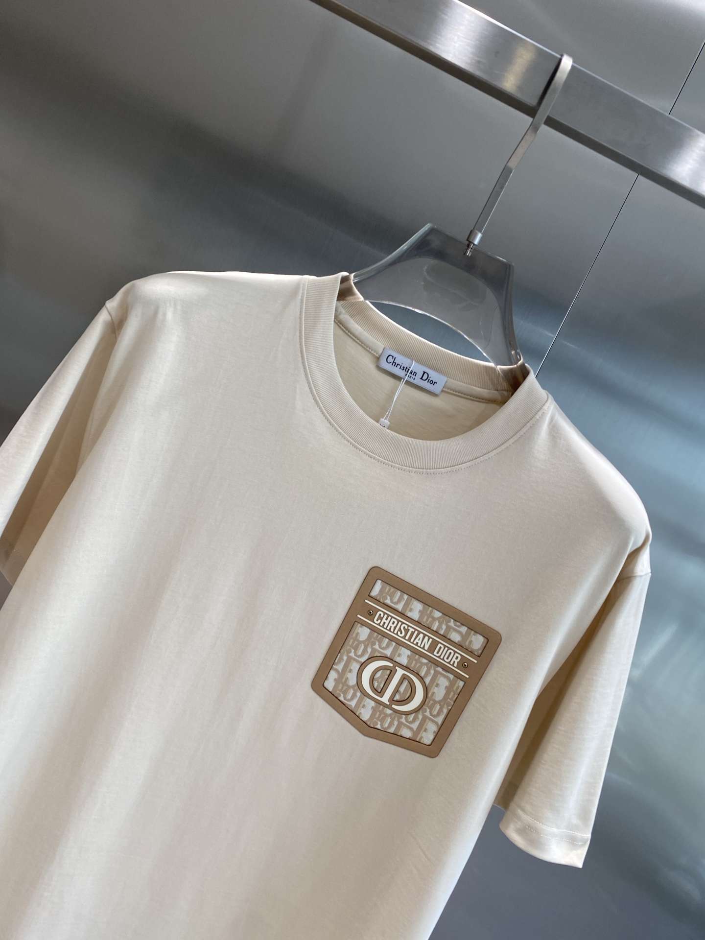 Black and white interwoven modern-style T-shirt