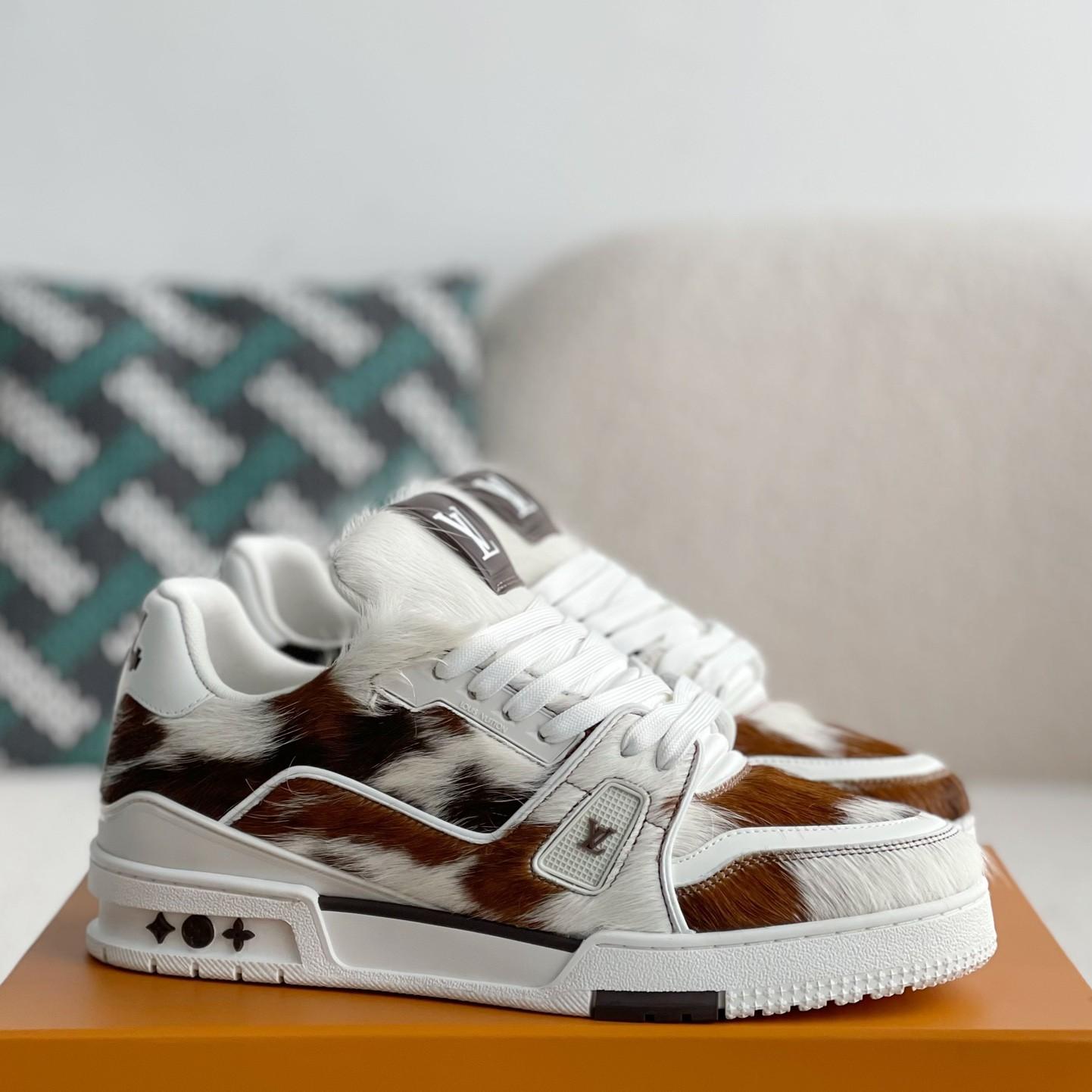 Short Hair Trainer Sneakers