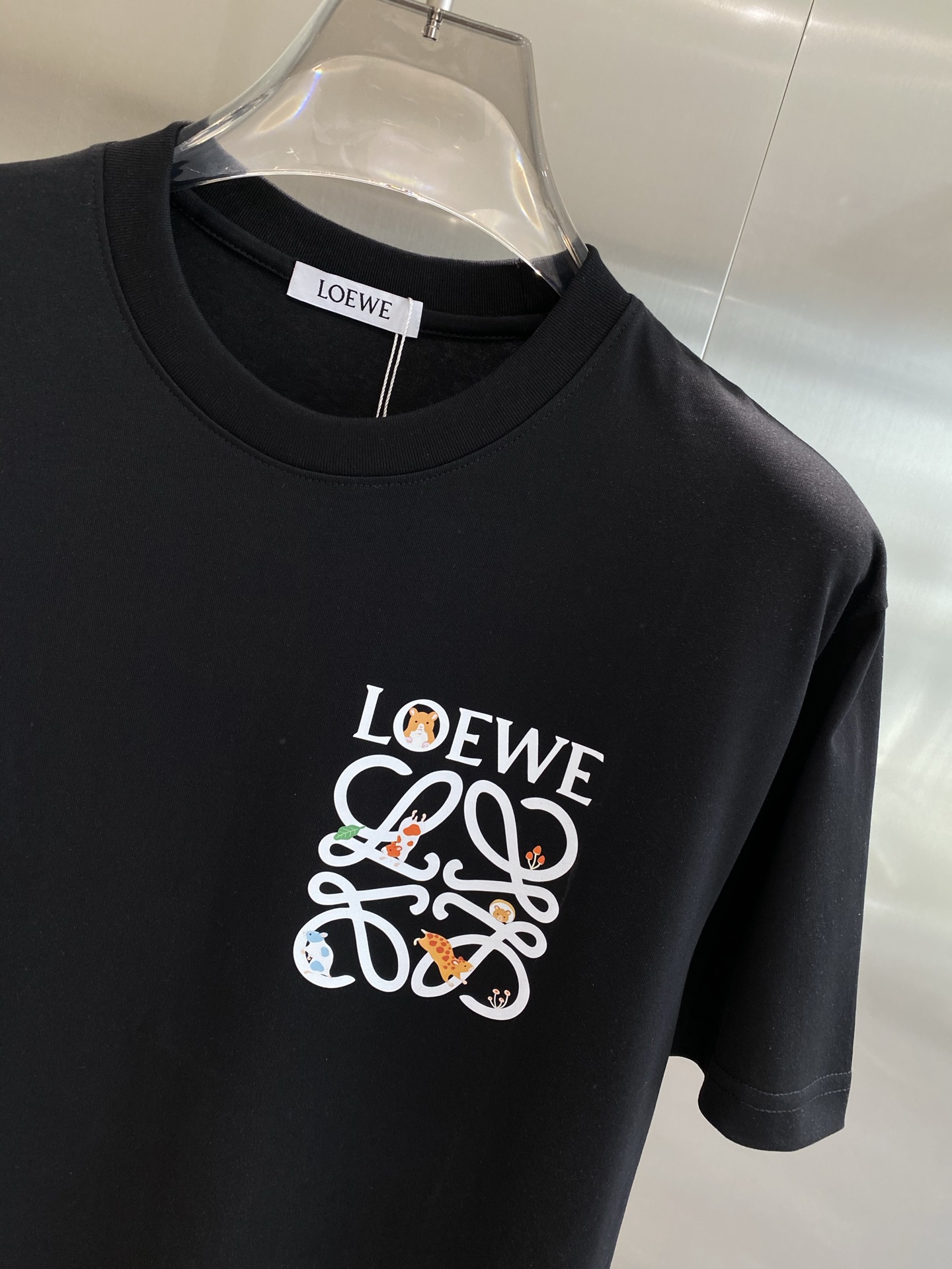 Black and White Classic Style T-Shirt