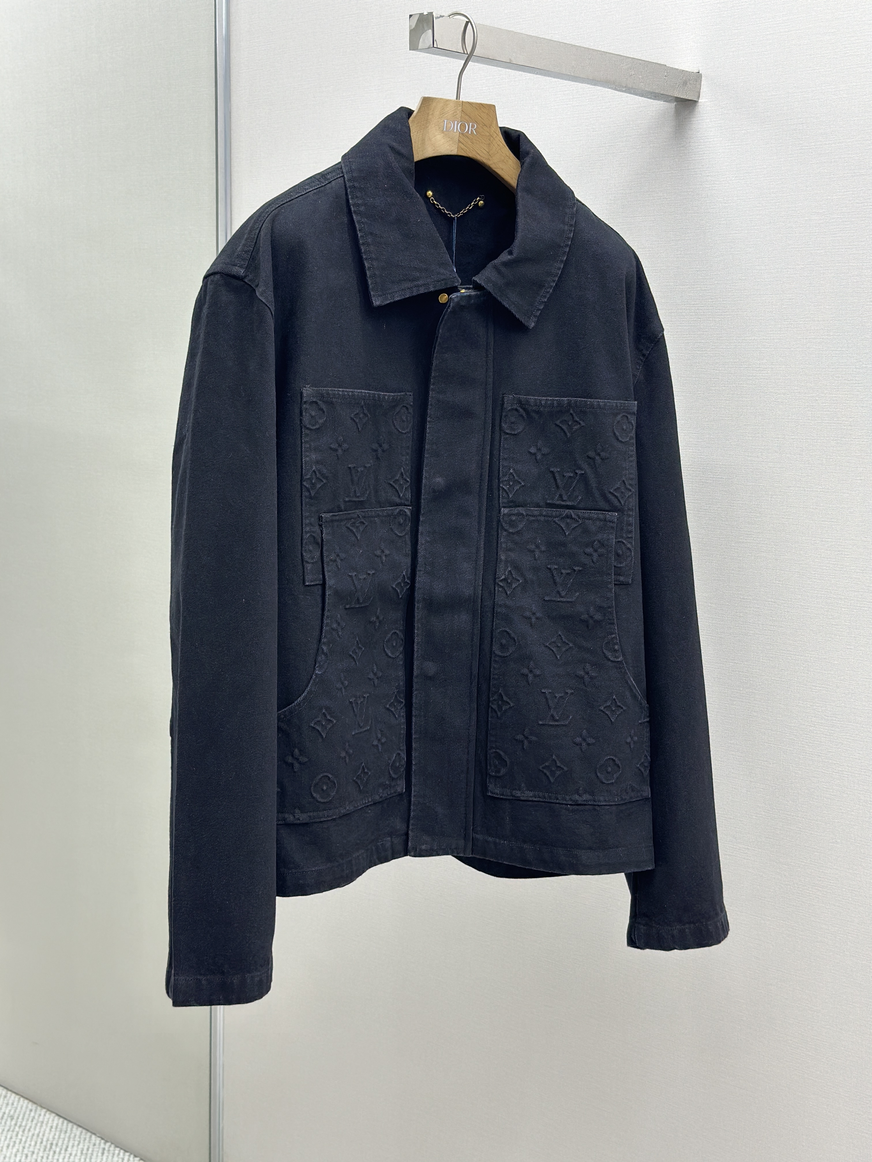 New Embossed Long Sleeve Jacket