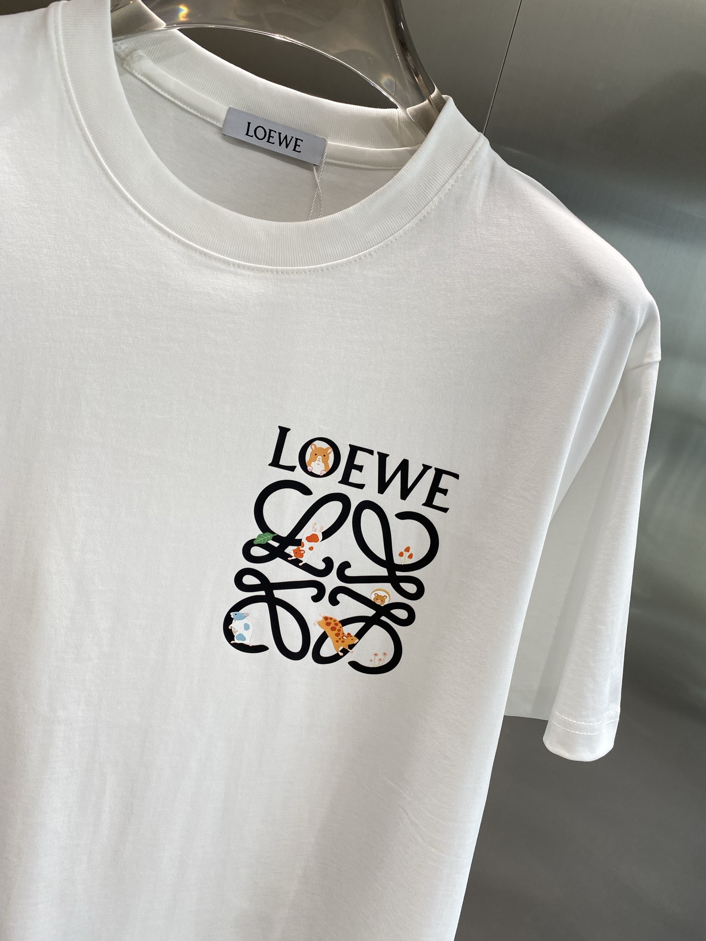 Black and White Classic Style T-Shirt