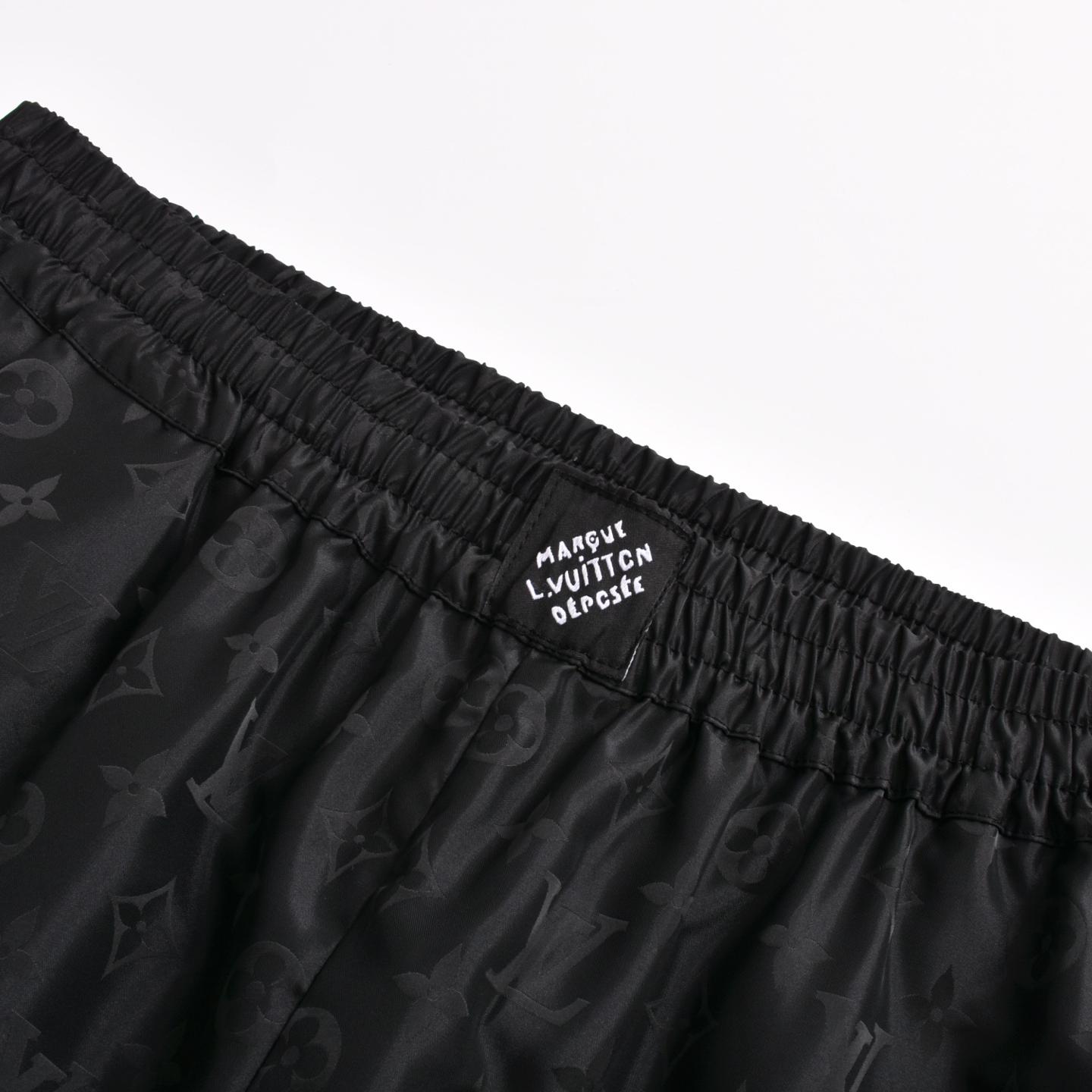 Waist small logo print shorts
