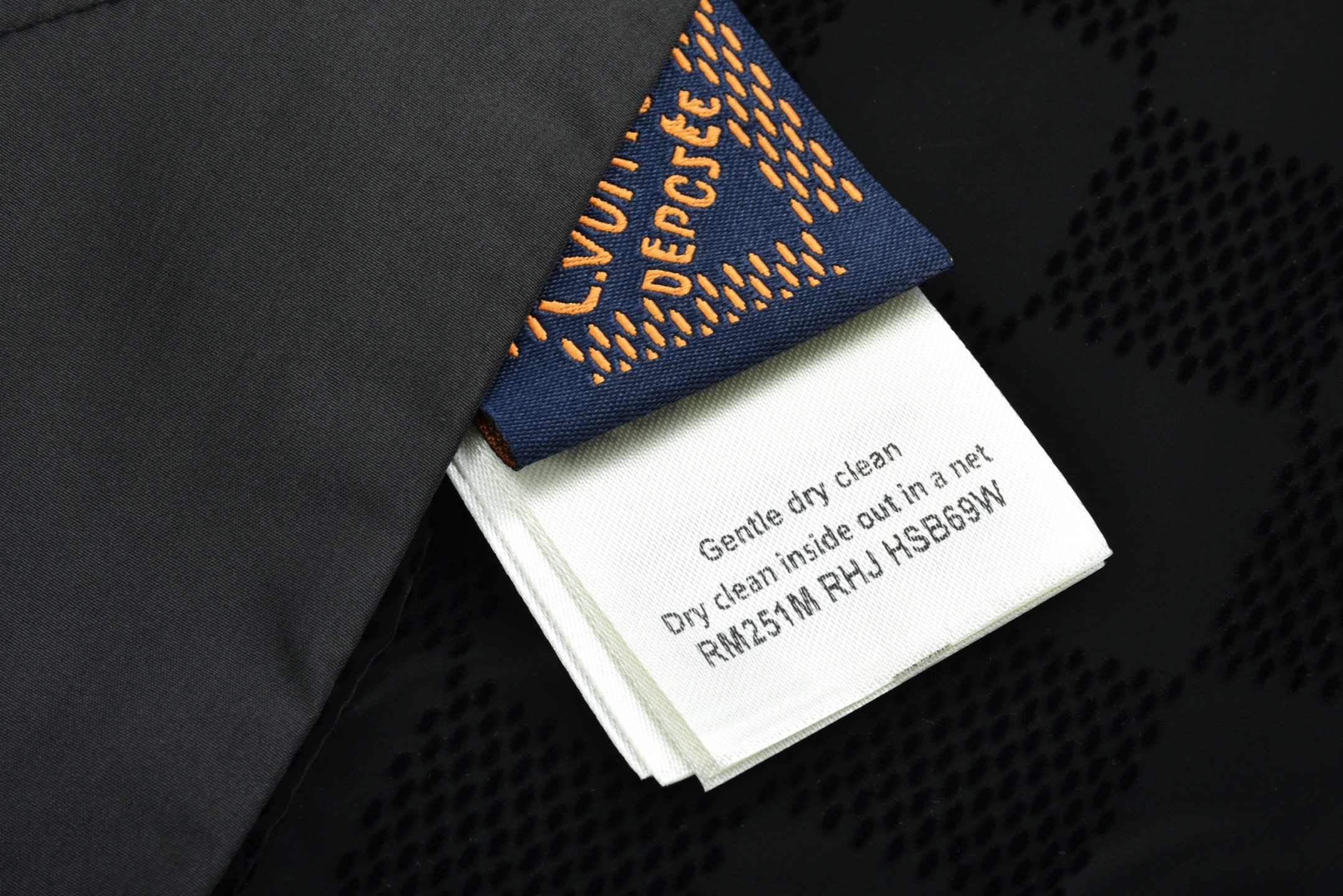 Checkerboard lettering flocked jacket