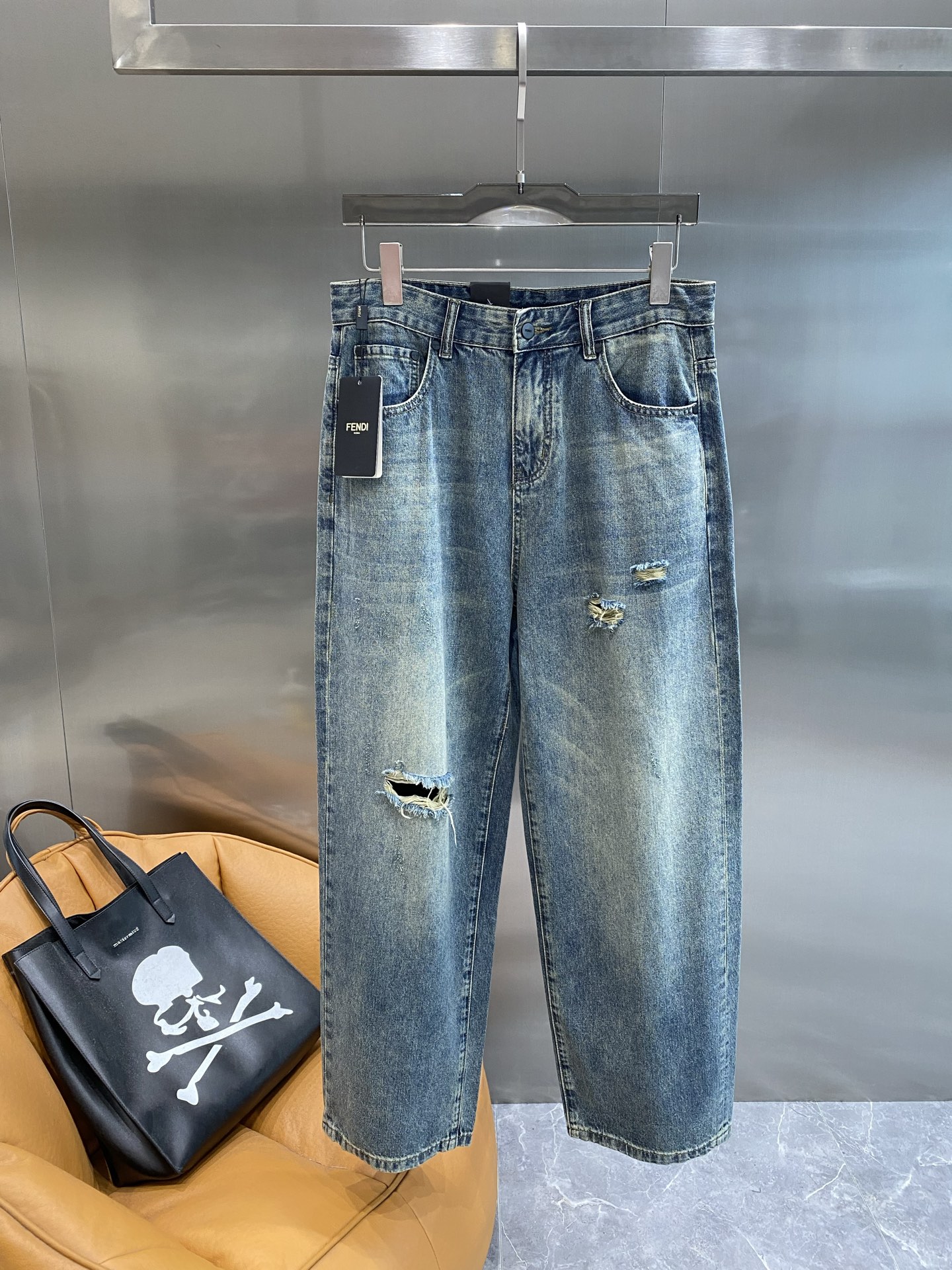 Color-Splashed Pocket Denim Jeans