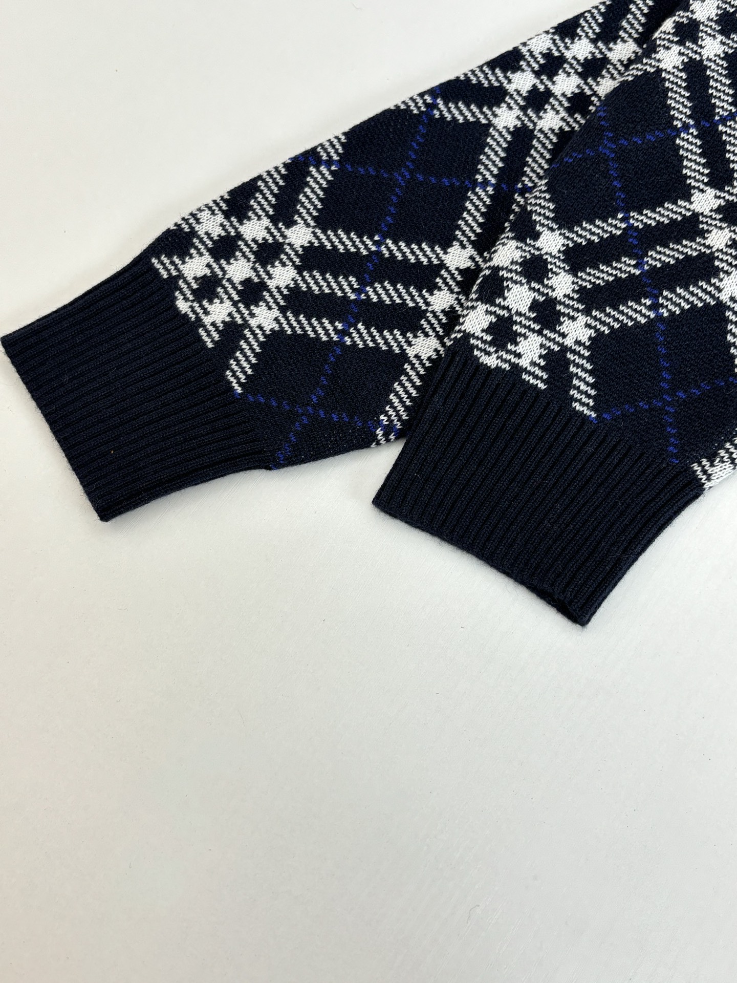 Herringbone Check Wool-Blend Pullover Crewneck Sweater