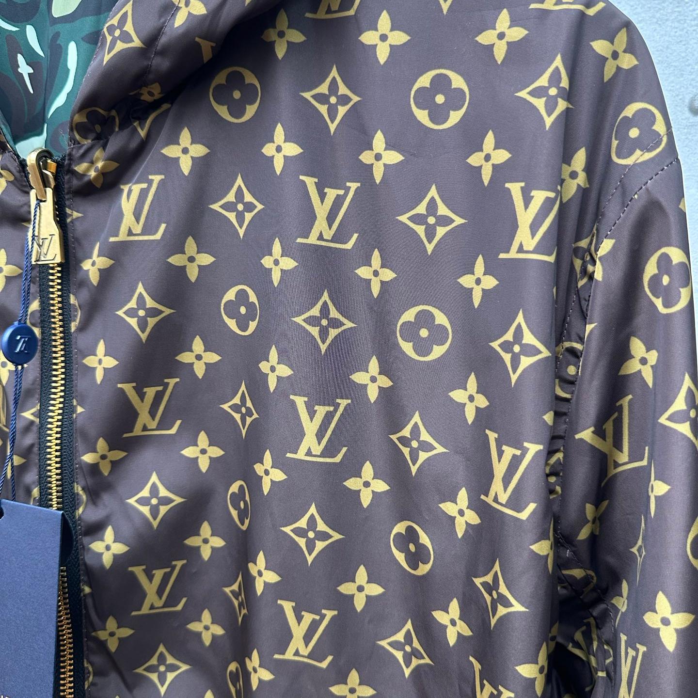 reversible hooded zip-up jacket