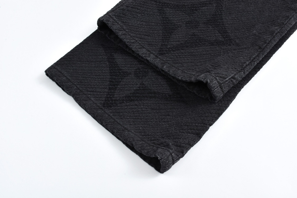 Distressed Burnout Print Jeans