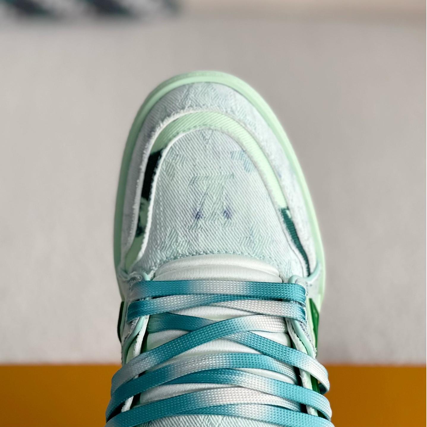 Green Trainer Sneaker