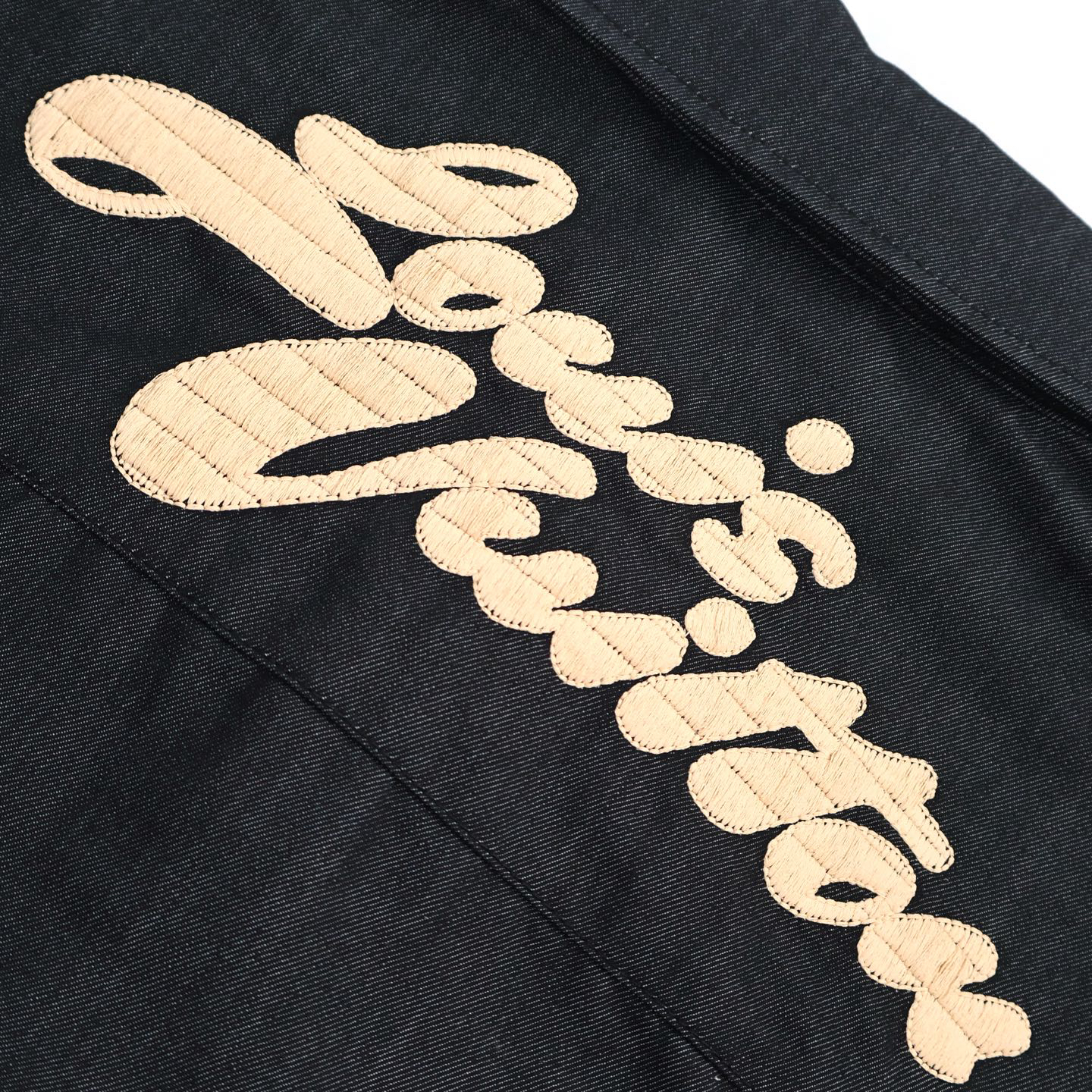 Raffia embroidered short-sleeved denim shirt