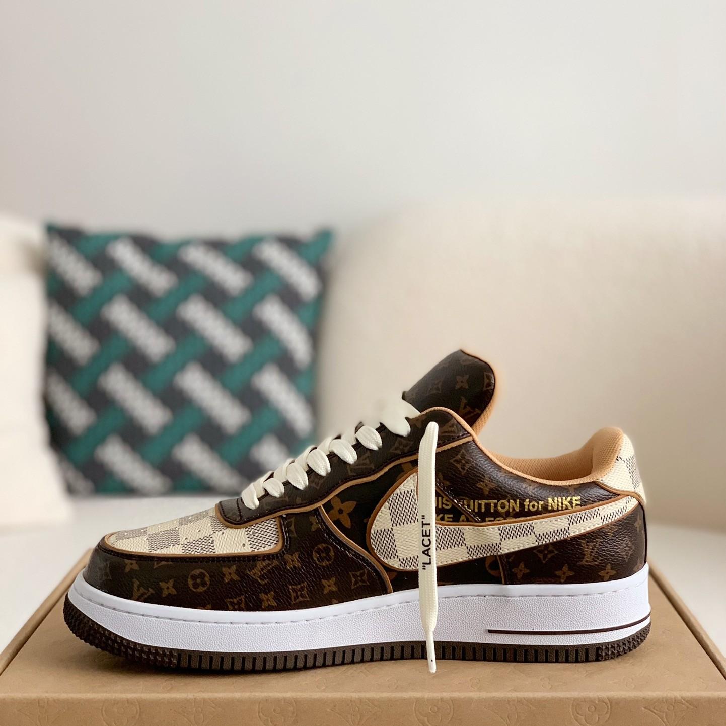 Air Force 1 Low Air Force × LV (Monopoly)