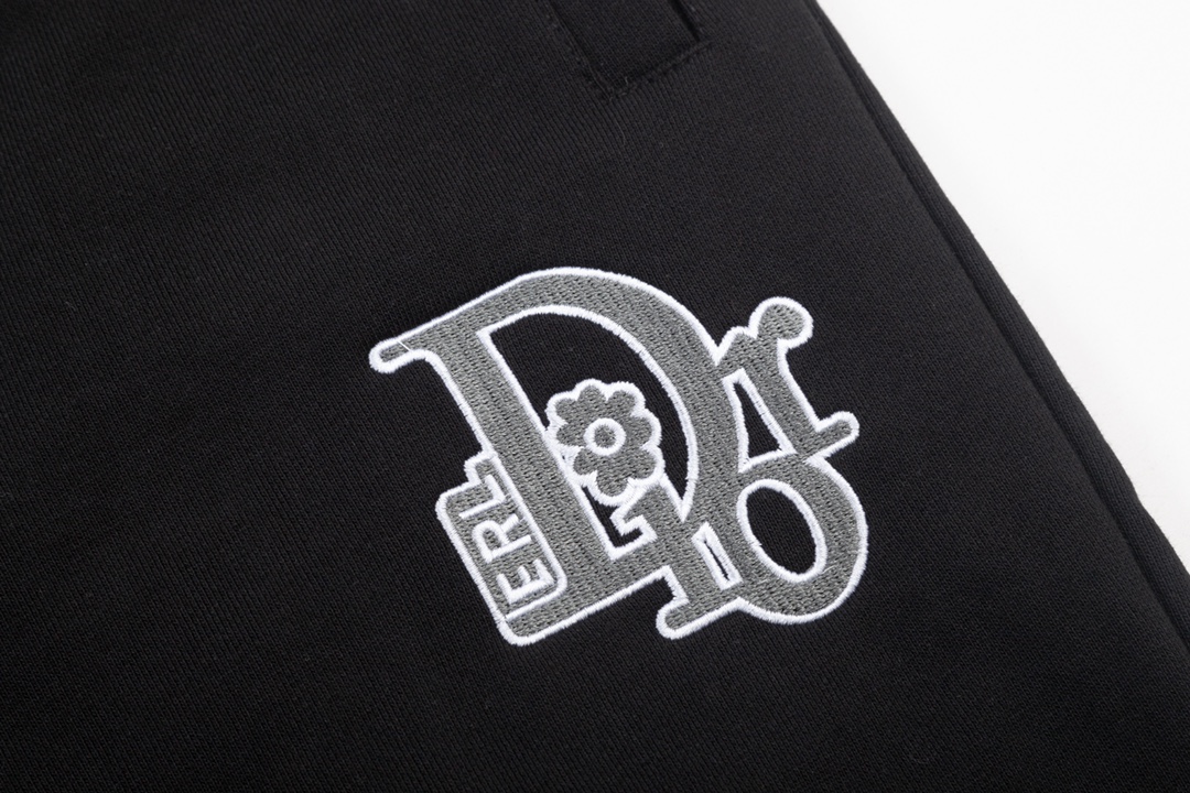 Double G Embroidery Side Stripe Shorts