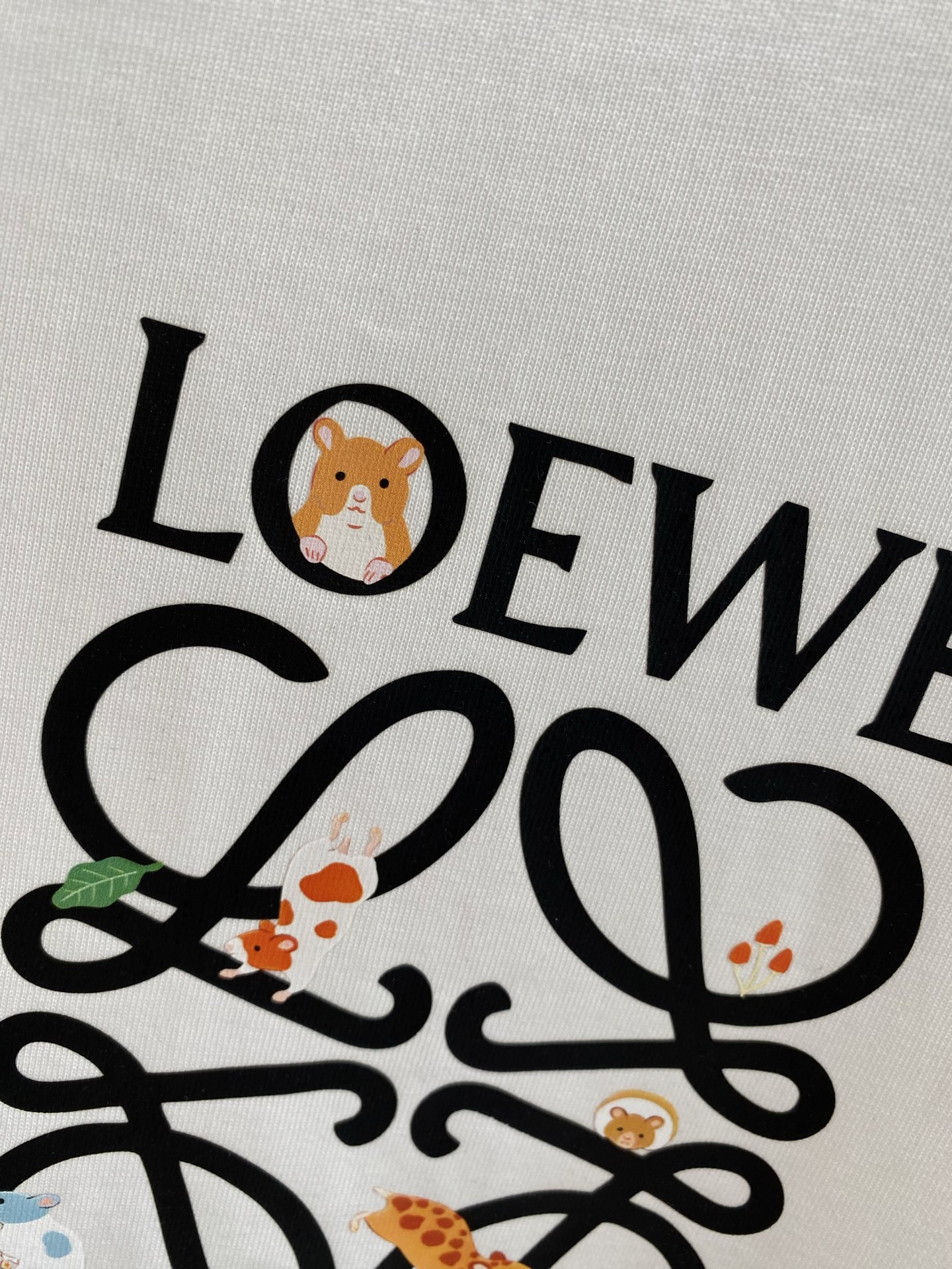 Black and White Classic Style T-Shirt