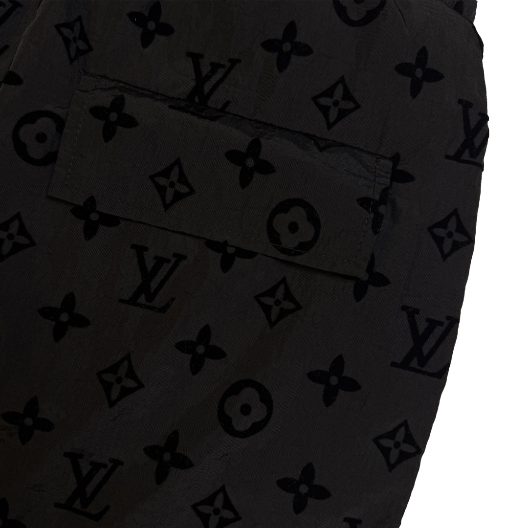 Printed flocked shorts