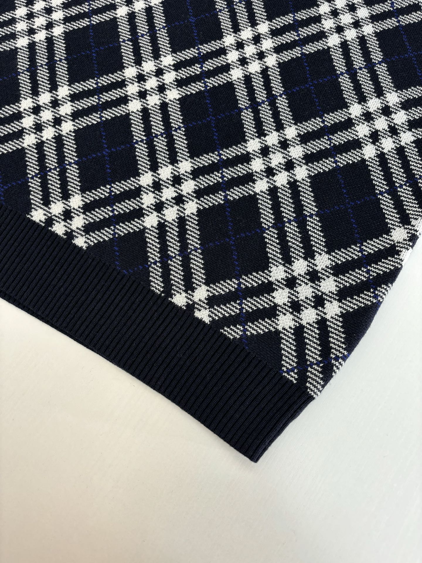 Herringbone Check Wool-Blend Pullover Crewneck Sweater