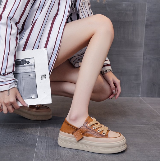 Fashionable and trendy women's shoes with sponge sole rubber PU casual single shoes