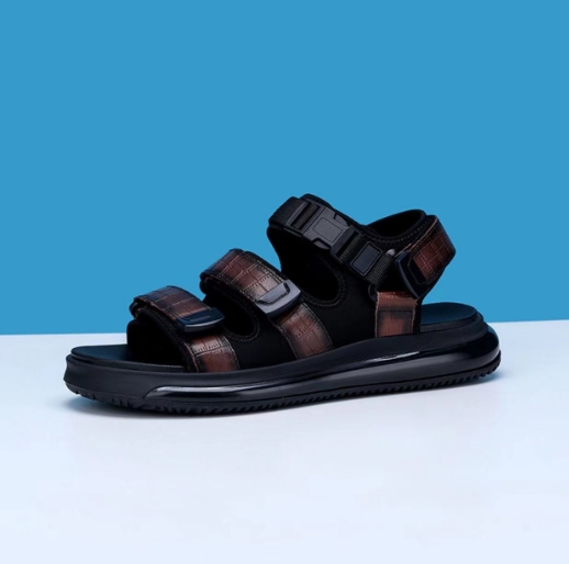 Summer outdoor leather air cushion soft soled sports beach shoes for men