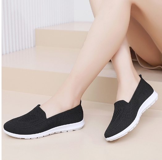 Breathable flat casual shoes for middle-aged and elderly mothers