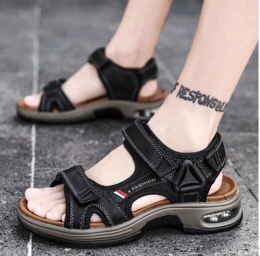 Men's outdoor sandals, leather casual beach sandals, retro summer