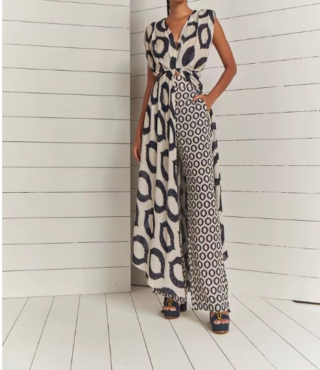 Elegant temperament printed sleeveless V-neck lace up top+slim fit pants set
