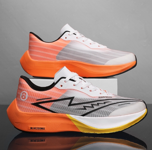 Outdoor full-length carbon board anti slip and shock-absorbing running shoes