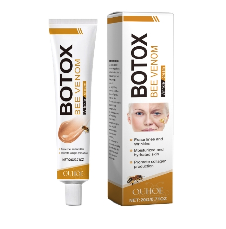 Gentle moisturizing and hydrating skincare cream for delicate and tender skin