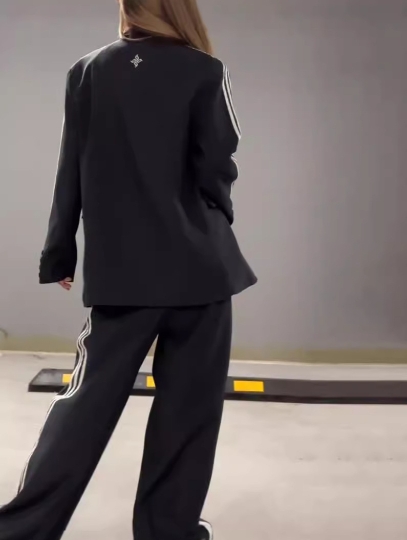 European and American loose long sleeved woven belt splicing sports suit, two piece set of trousers