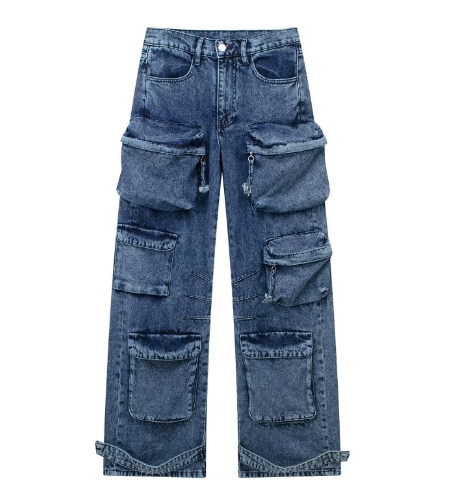 Loose jeans with multi pocket decoration