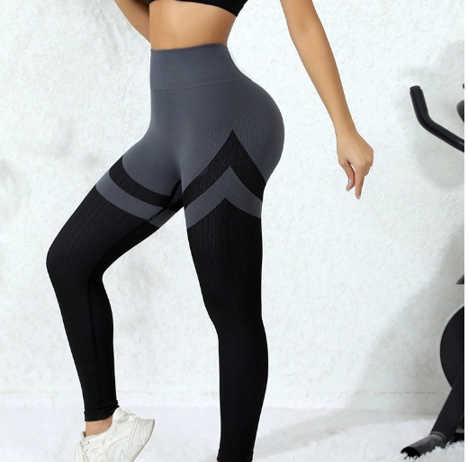 Seamless fitness compression pants