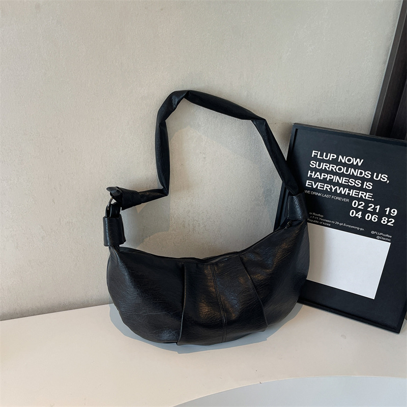 2025 New Fashionable Retro Versatile Commuter Shoulder Bag, Work Cross Shoulder Bag