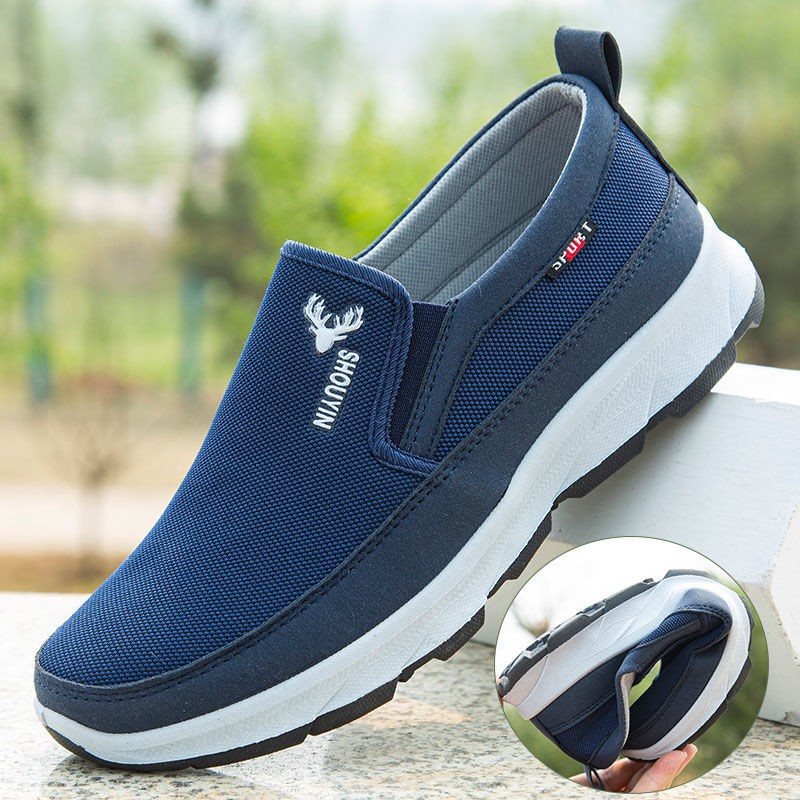 Middle aged and elderly men's casual soft soled shoes