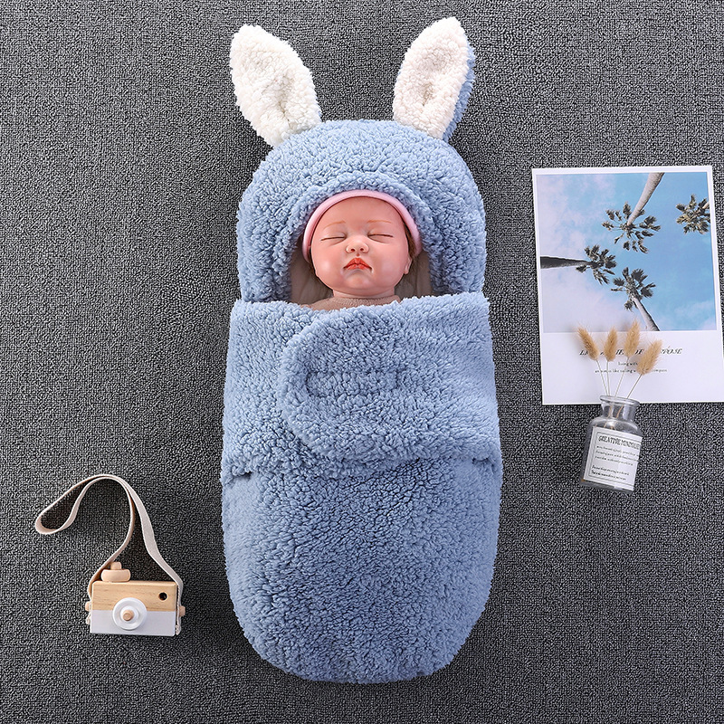 Baby bag held by newborn sleeping bag, thickened in autumn and winter