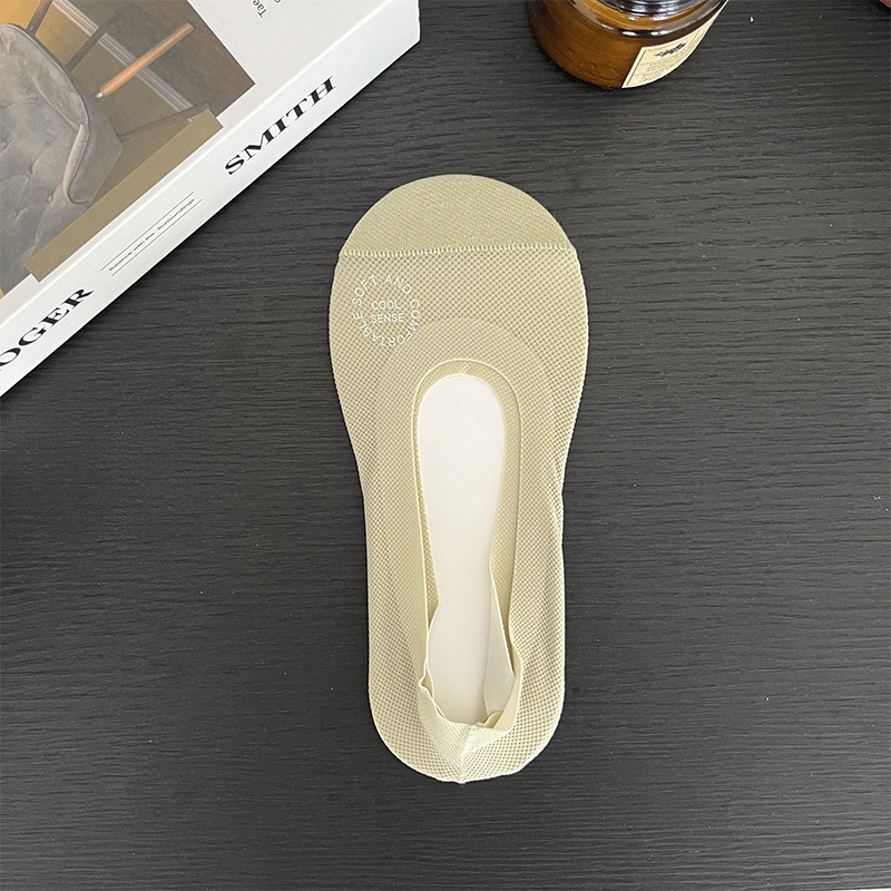Ice silk boat socks for women, non slip and non falling heel, thin shallow mouth invisible short socks