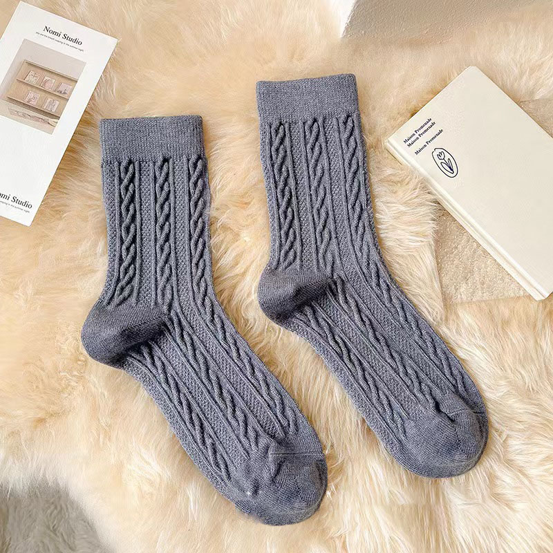 Mid length Xinjiang cotton sweat absorbing, odor proof, antibacterial socks, sweet and beautiful all cotton socks