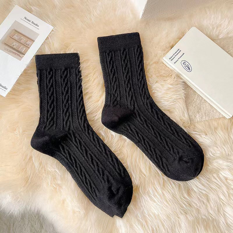 Mid length Xinjiang cotton sweat absorbing, odor proof, antibacterial socks, sweet and beautiful all cotton socks