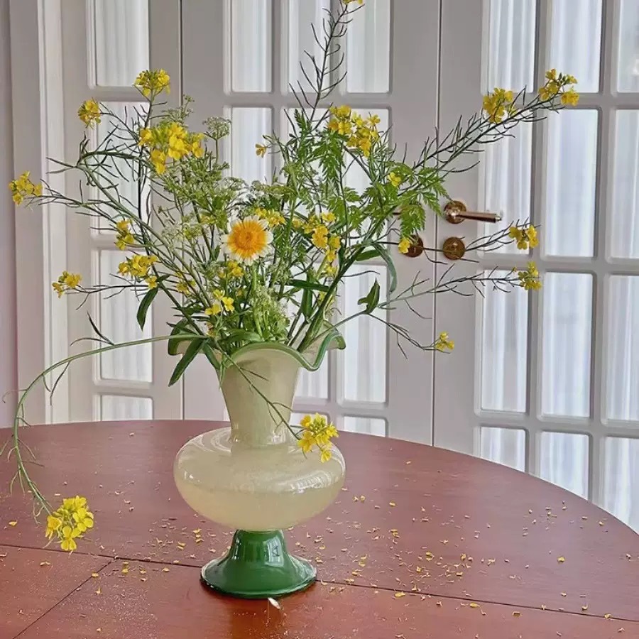 Medieval wabi-sabi style green Fenton glass vase, home glass color-blocking wind lamp vase, flower arranger, decorative item