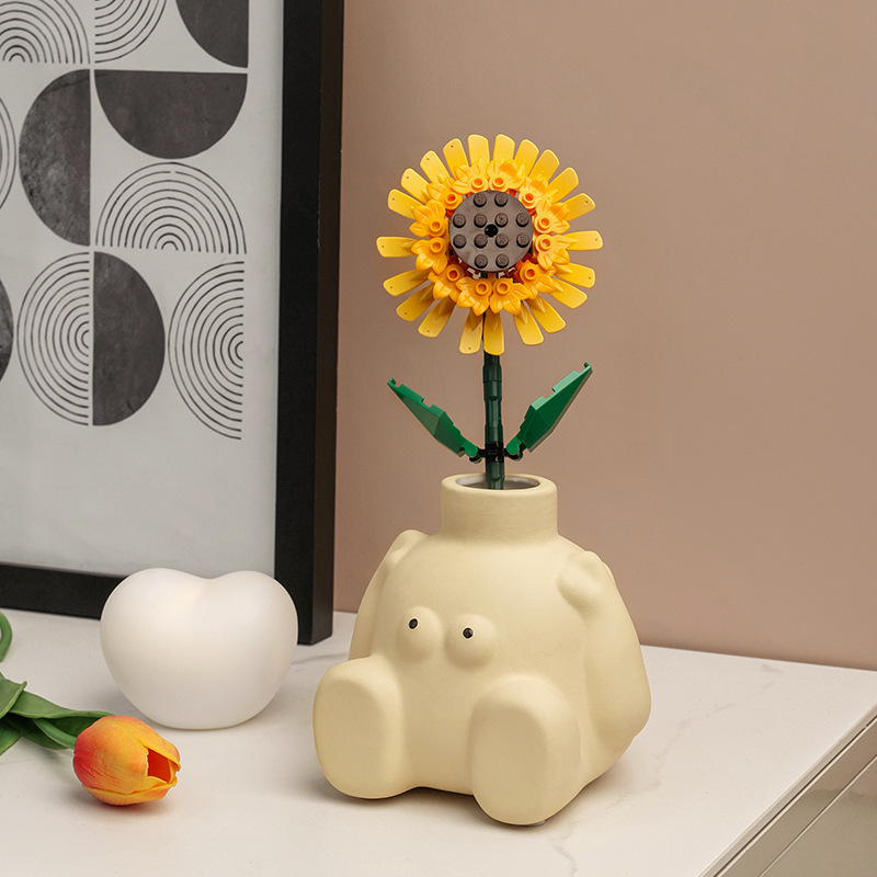 Cute big feet Nordic vase, Instagram-style popular art living room flower arrangement, table top decoration small ornaments