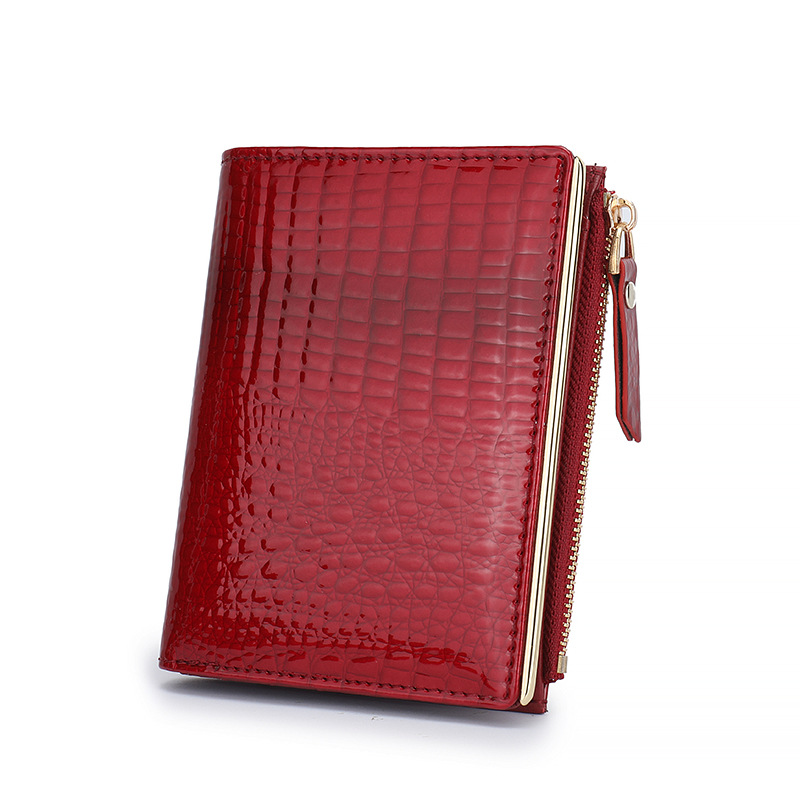 Women's fashionable genuine leather wallet source factory, multi-functional, multi-slot short style 20% off design patent leather card wallet